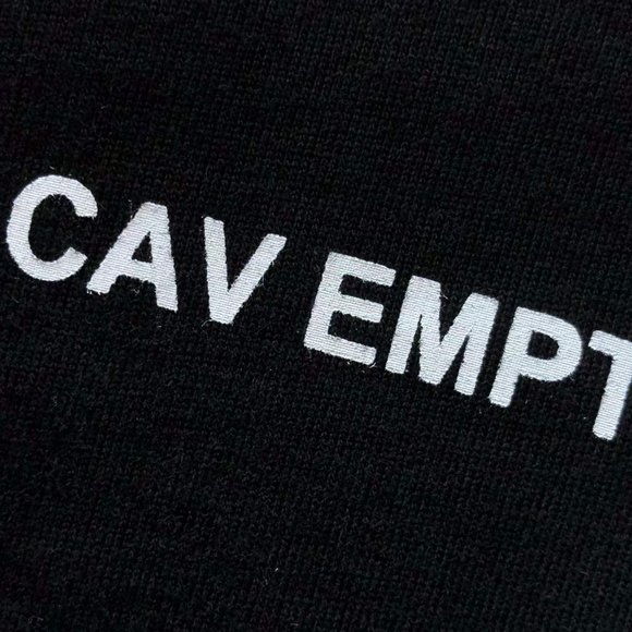 Cavermpt Black Short Sleeve Multicolor Mansion Print T-Shirt - Picture 9 of 13